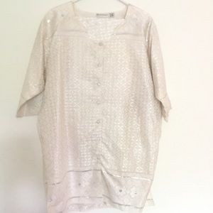 White silver African garment